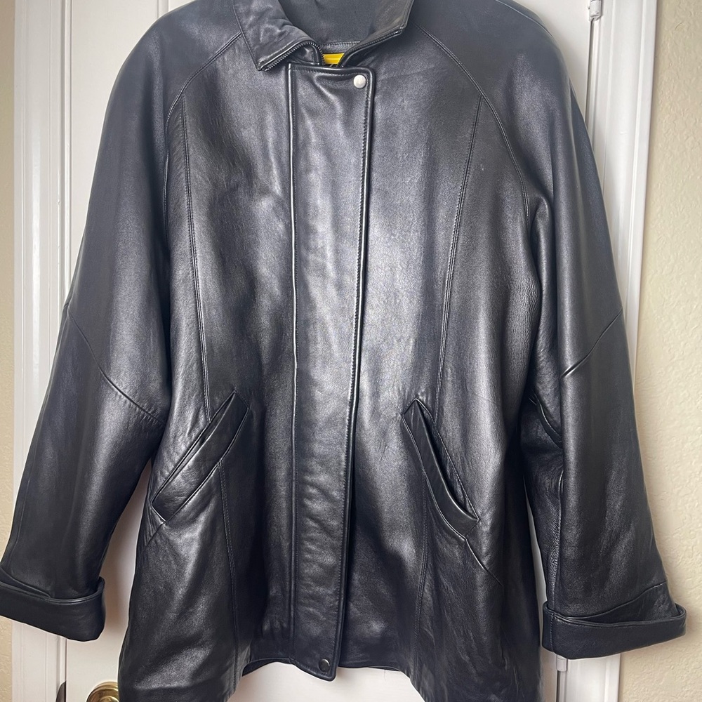 Men’s Izzi Leather jacket With Collar Size Large *Pre-Owned*